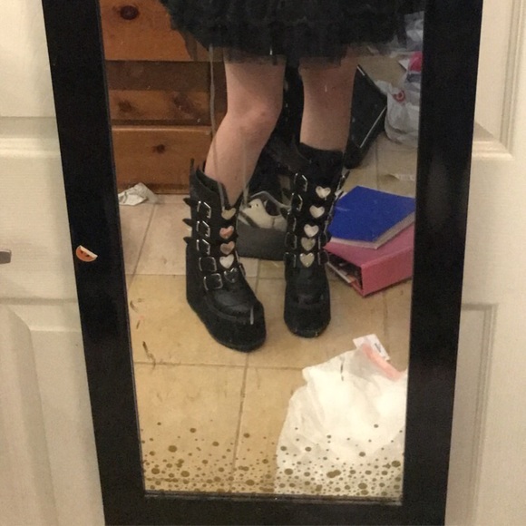 Demonia Swing 230s - Picture 2 of 2